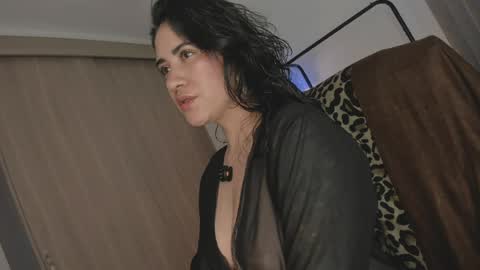Juli Modelo Independiente online show from 05.09.26