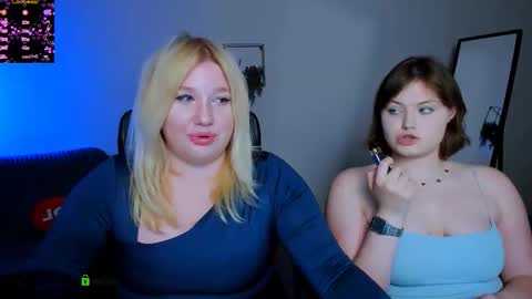 Snapshot of juli_kisss chatting on 09.17.25 juli kisss online show from 09.17.25