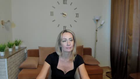 Snapshot of julia__cherry_ chatting on 01.24.25 julia__cherry_ online show from 01.24.25