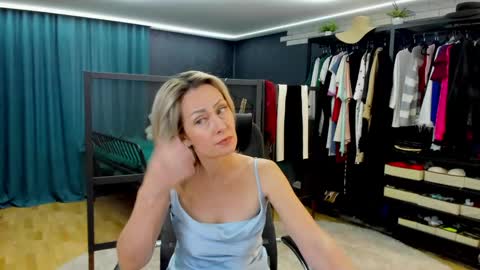 julia__cherry_ online show from 05.09.26