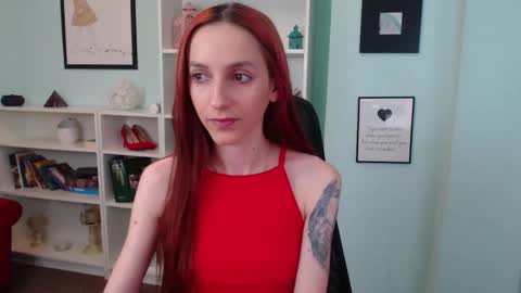 JuliaJae online show from 10.22.25