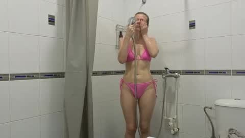 julia_giulia online show from 11.10.25