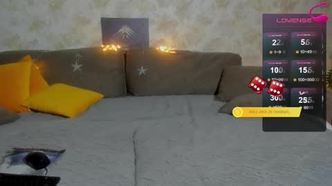 julia_giulia online show from 01.14.26