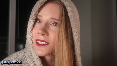 Snapshot of julia_jane chatting on 12.13.24 Julia Jane online show from 12.13.24