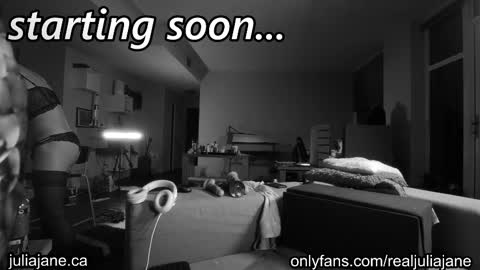 Snapshot of julia_jane chatting on 02.04.26 Julia Jane online show from 02.04.26