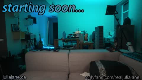 Snapshot of julia_jane chatting on 02.15.26 Julia Jane online show from 02.15.26