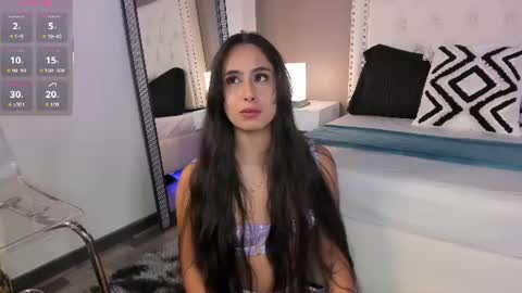 Snapshot of julia_martinezz_ chatting on 06.11.26 J U L IA M A R T I N E Z online show from 06.11.26