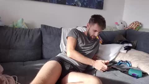 Snapshot of julia_official chatting on 10.29.25 julia_official online show from 10.29.25