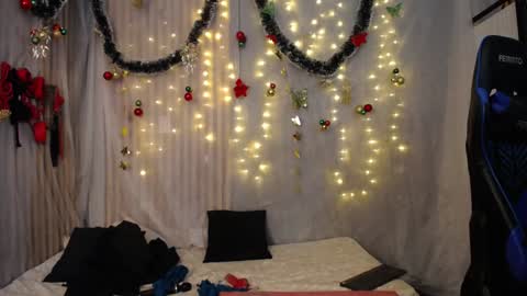 Snapshot of julia_sweet1_ chatting on 12.30.24 Juliana online show from 12.30.24