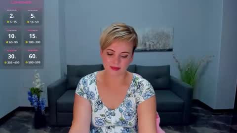 Snapshot of julia_wilsons chatting on 11.16.25 Julia online show from 11.16.25