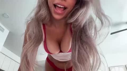 Julia Brooks online show from 12.15.25