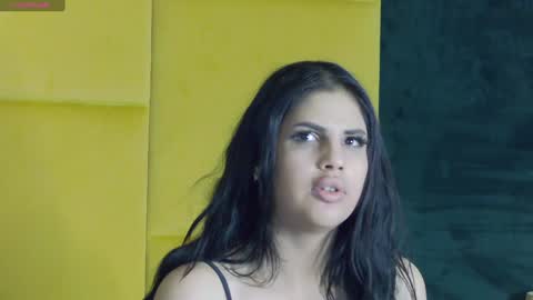 Snapshot of juliaharveyy chatting on 01.20.25 Julia online show from 01.20.25