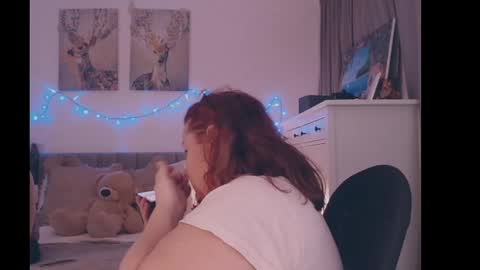 julialiones online show from 02.23.25