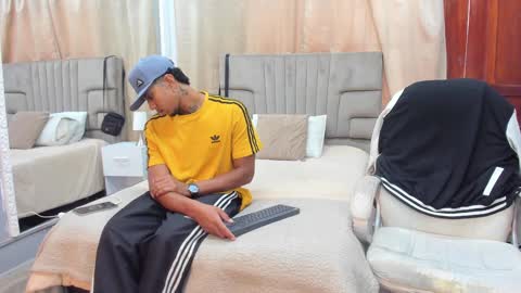 Snapshot of julian_billy chatting on 12.28.24 julian billy online show from 12.28.24