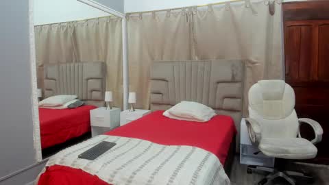 Snapshot of julian_billy chatting on 01.26.25 julian billy online show from 01.26.25