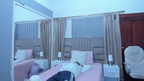 Snapshot of julian_billy chatting on 02.11.25 julian billy online show from 02.11.25