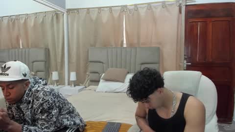 Snapshot of julian_billy chatting on 03.11.25 julian billy online show from 03.11.25