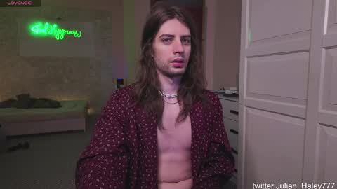 julian_cassablanca online show from 04.24.26