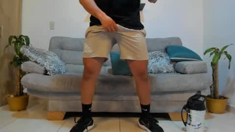 julian_wallace online show from 01.20.25