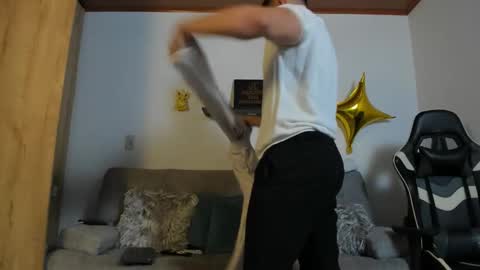 julian_wallace online show from 09.13.25