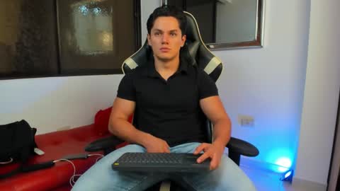 julian_wallace online show from 01.31.26