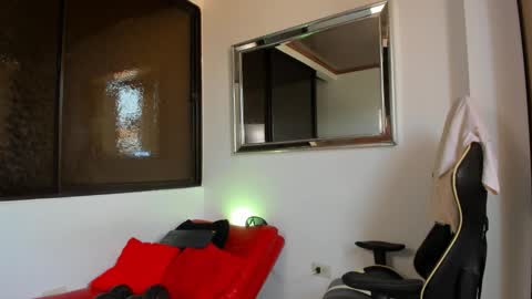 julian_wallace online show from 03.05.26