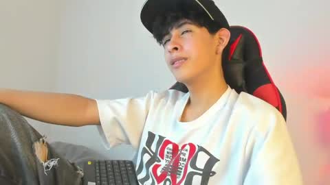Snapshot of julian_xp chatting on 05.21.26 Julian online show from 05.21.26