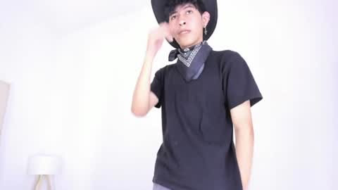 Snapshot of julian_xp chatting on 07.16.26 Julian online show from 07.16.26