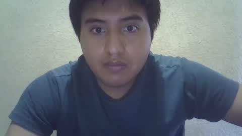 Snapshot of julianalvarez95 chatting on 12.20.25 Julian online show from 12.20.25