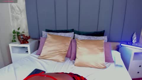 Snapshot of julianamiller chatting on 11.22.25 juli online show from 11.22.25