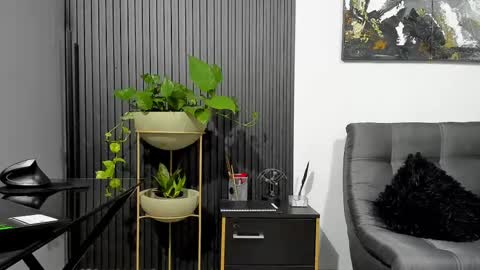 Snapshot of juliansexxx16 chatting on 02.15.25 Julian online show from 02.15.25