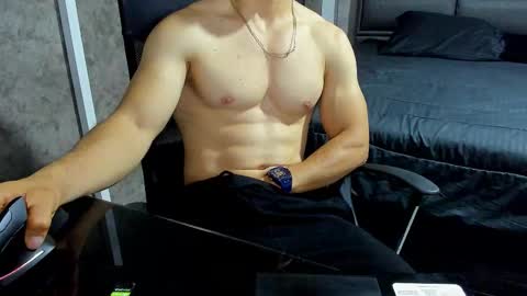 Snapshot of juliansexxx16 chatting on 10.19.25 Julian online show from 10.19.25