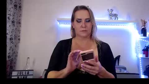 Snapshot of juliapink6 chatting on 02.12.26 Julia online show from 02.12.26