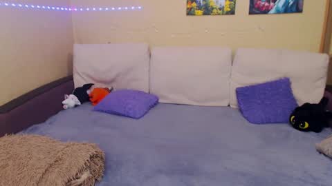 Jul online show from 02.22.25