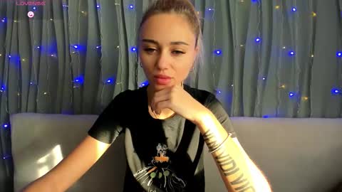 Yulya online show from 10.31.25