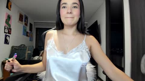 Snapshot of julidavila chatting on 12.03.24 Jeimy Help me to reach 100 thumbs up online show from 12.03.24