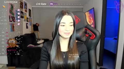 Snapshot of julidavila chatting on 02.28.25 Jeimy Help me to reach 100 thumbs up online show from 02.28.25