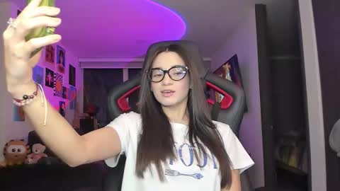 Jeimy Help me to reach 100 thumbs up online show from 02.09.26