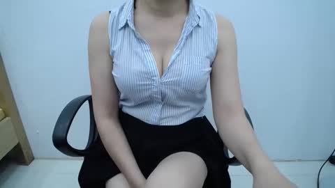 julie9x online show from 05.06.26