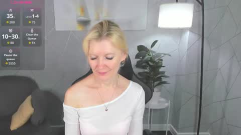 Snapshot of julie_lucasss chatting on 07.07.26 Julie Lucasss online show from 07.07.26