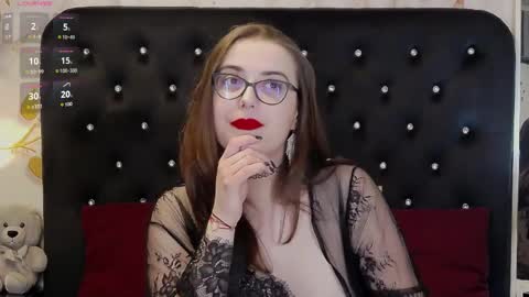 Snapshot of julieannx chatting on 05.18.26 Julia online show from 05.18.26