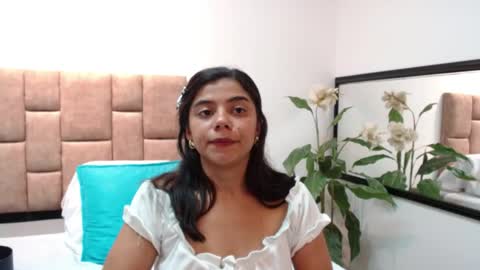 Julieehabubu online show from 04.21.26