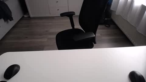 julienneedyou online show from 05.05.26