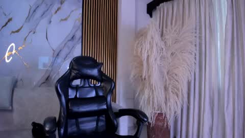 Julien online show from 07.12.26