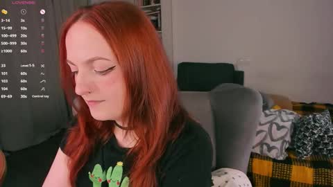 Snapshot of juliet_schoolgirl chatting on 12.23.25 Juliet online show from 12.23.25