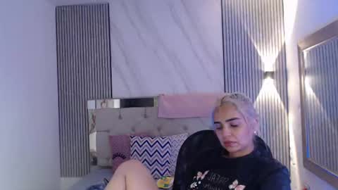 julieta__fox_ online show from 07.10.26