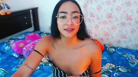 Snapshot of julieta_art1 chatting on 12.02.24 julieta art1 online show from 12.02.24