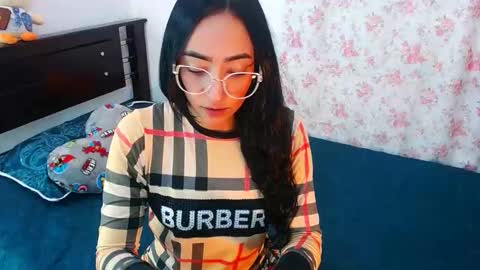 Snapshot of julieta_art1 chatting on 12.29.24 julieta art1 online show from 12.29.24