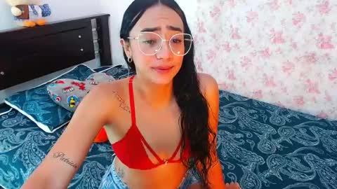 Snapshot of julieta_art1 chatting on 01.15.25 julieta art1 online show from 01.15.25