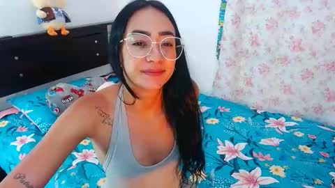 Snapshot of julieta_art1 chatting on 01.26.25 julieta art1 online show from 01.26.25